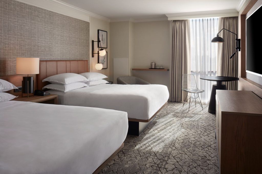 Sheraton-Parkway-Superior-Guest-Room-2-Queens-Newly-Renovated.jpg